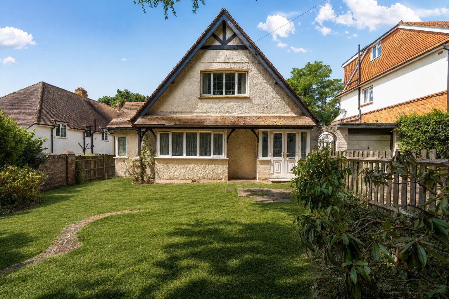 Salvington Hill, Worthing, BN13 3BB