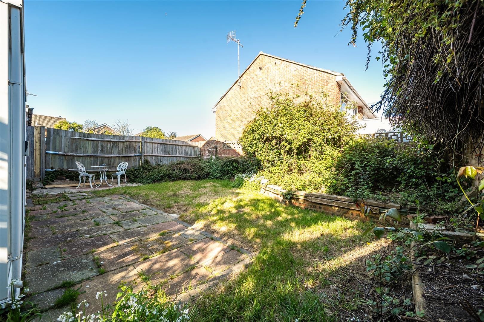 Sl1 3jb 3 bed detached house for sale in New Road, Worthing, BN13 3JB | Aspire ...